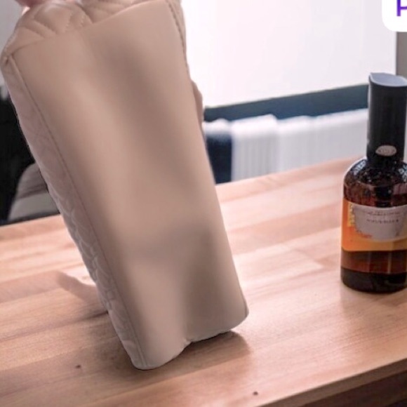 Anne Klien Quilted Pink Satchel - Picture 3 of 5